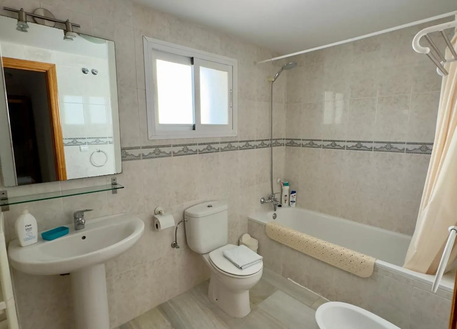 Apartamento Soleado En Miraflores Μάλαγα 0*,  Ισπανία